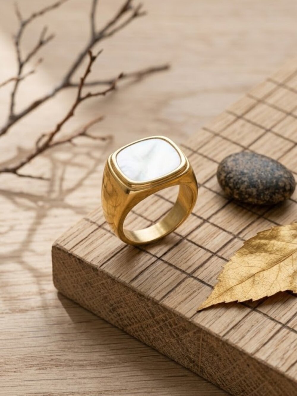 Mother of Pearl Signet Ring Chunky Gold PVD 18K Stainless Steel Old Money Size 9 - Picture 13 of 17